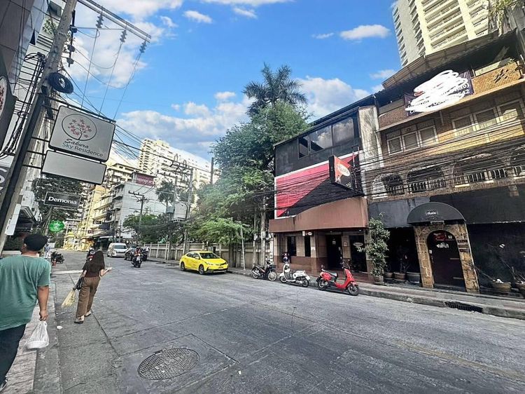 210 ตร.ม. อาคารสำหรับ ขายใน คลองเตยเหนือ รูปที่ 2