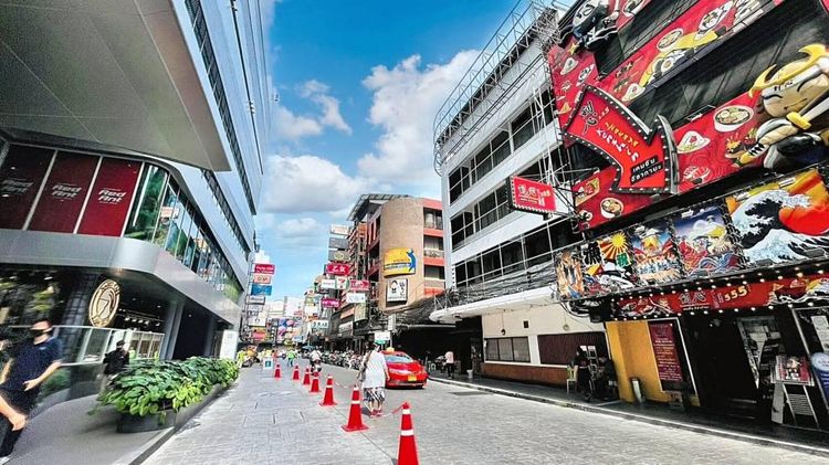 840 ตร.ม. อาคารสำหรับ ขาย &amp; เช่าใน สุริยวงศ์ รูปที่ 4