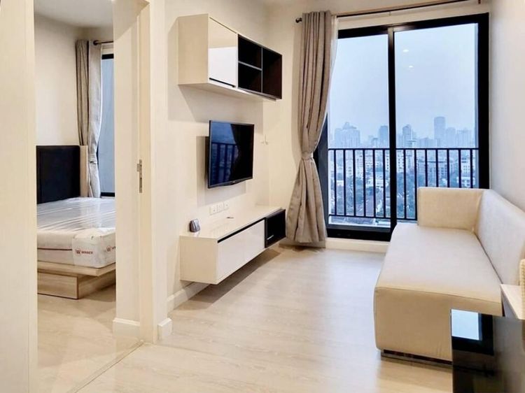 ตกแต่งครบ Sena Development 35 ตร.ม. 1 ห้องนอน 1 ห้องน้ำ คอนโดสำหรับ ขาย &amp; เช่าใน บางกะปิ รูปที่ 2