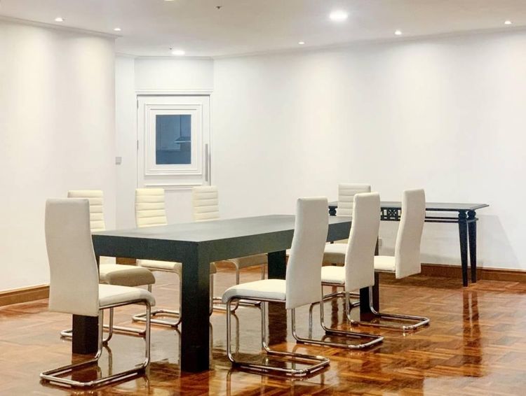 ตกแต่งครบ อื่นๆ 315 ตร.ม. 3 ห้องนอน 4 ห้องน้ำ คอนโดสำหรับ ขาย & เช่าใน คลองตันเหนือ รูปที่ 3