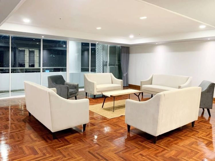 ตกแต่งครบ อื่นๆ 315 ตร.ม. 3 ห้องนอน 4 ห้องน้ำ คอนโดสำหรับ ขาย &amp; เช่าใน คลองตันเหนือ