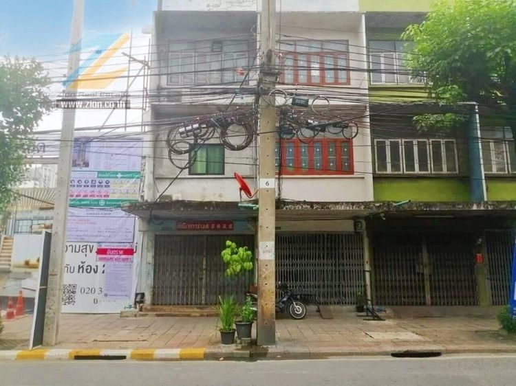 295 ตร.ม. อาคารสำหรับ ขายใน คลองเตย