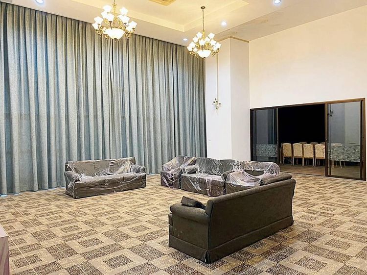 ตกแต่งครบ อื่นๆ 381 ตร.ม. 3 ห้องนอน 3 ห้องน้ำ คอนโดสำหรับ ขายใน สวนหลวง รูปที่ 3