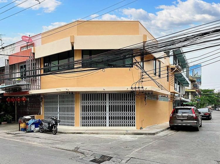 อื่นๆ 180 ตร.ม. 3 ห้องนอน 2 ห้องน้ำ ทาวน์เฮาส์สำหรับ ขายใน บางโคล่