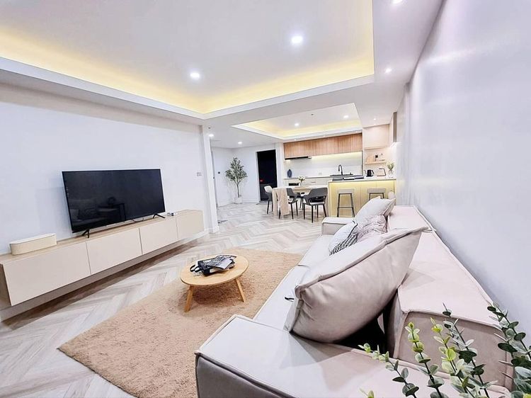 ตกแต่งครบ อื่นๆ 210 ตร.ม. 4 ห้องนอน 3 ห้องน้ำ ทาวน์เฮาส์สำหรับ ขายใน คลองตันเหนือ รูปที่ 4