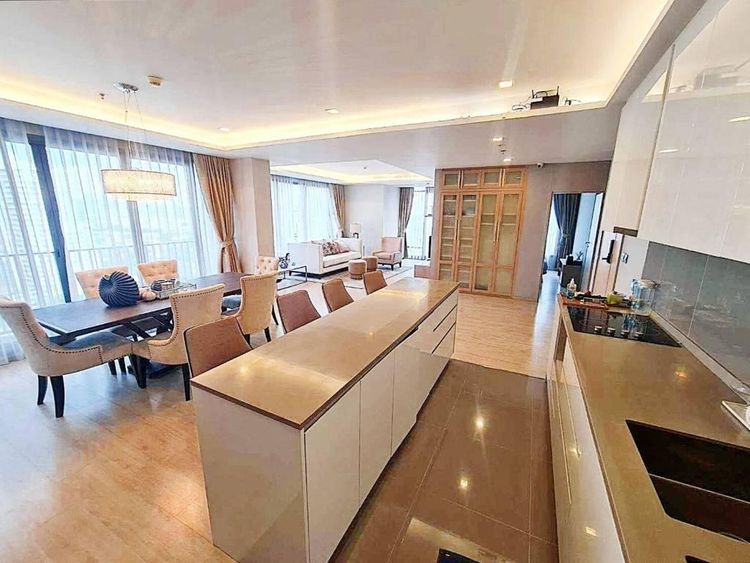 ตกแต่งครบ Major Development 166 ตร.ม. 3 ห้องนอน 3 ห้องน้ำ คอนโดสำหรับ ขายใน คลองตันเหนือ รูปที่ 2