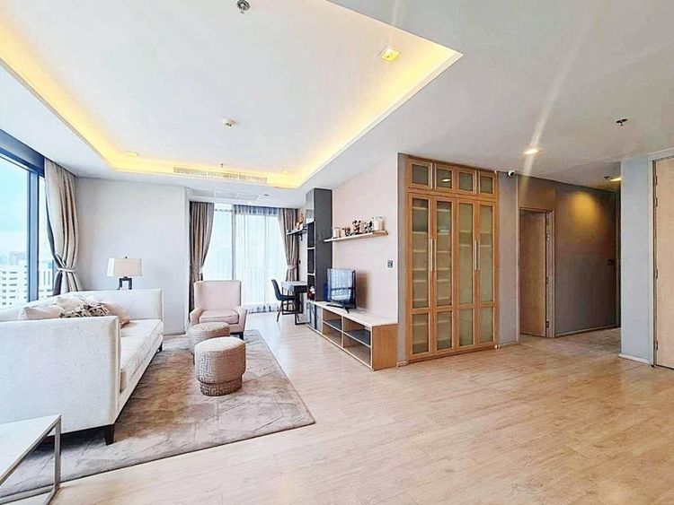 166 ตร.ม. 3 ห้องนอน 3 ห้องน้ำ คอนโดสำหรับ ขายใน คลองตันเหนือ