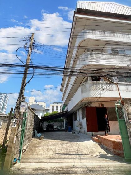 1,500 ตร.ม. สำนักงานสำหรับ ขาย &amp; เช่าใน บางนา