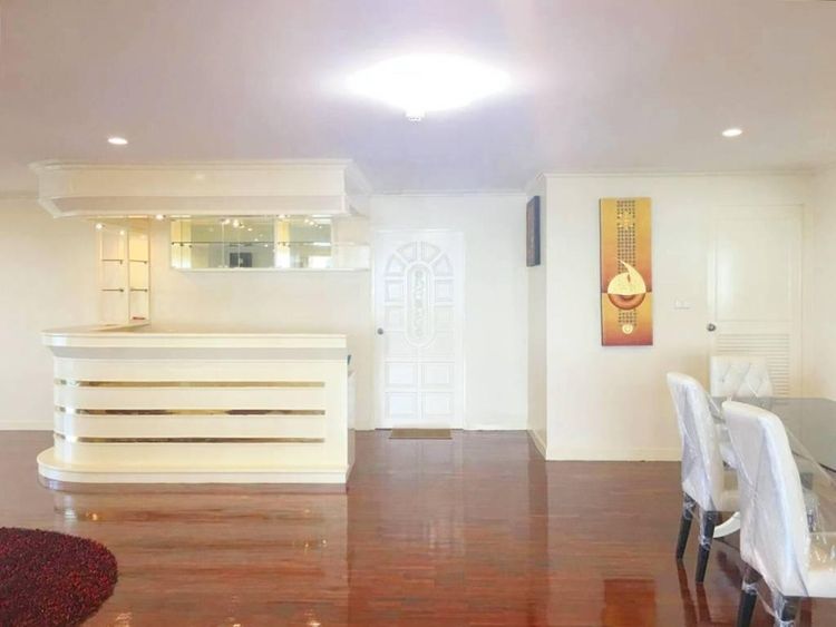 ตกแต่งครบ อื่นๆ 450 ตร.ม. 4 ห้องนอน 5 ห้องน้ำ คอนโดสำหรับ ขายใน คลองเตยเหนือ รูปที่ 4