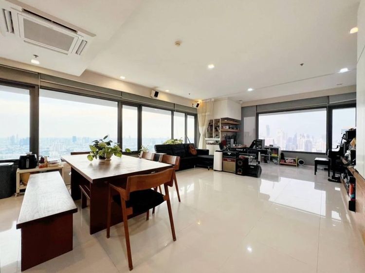 157 ตร.ม. 3 ห้องนอน 4 ห้องน้ำ คอนโดสำหรับ ขายใน ทุ่งมหาเมฆ