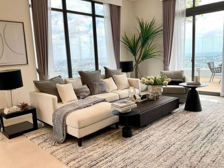 198 ตร.ม. 3 ห้องนอน 3 ห้องน้ำ คอนโดสำหรับ ขายใน พระโขนงเหนือ