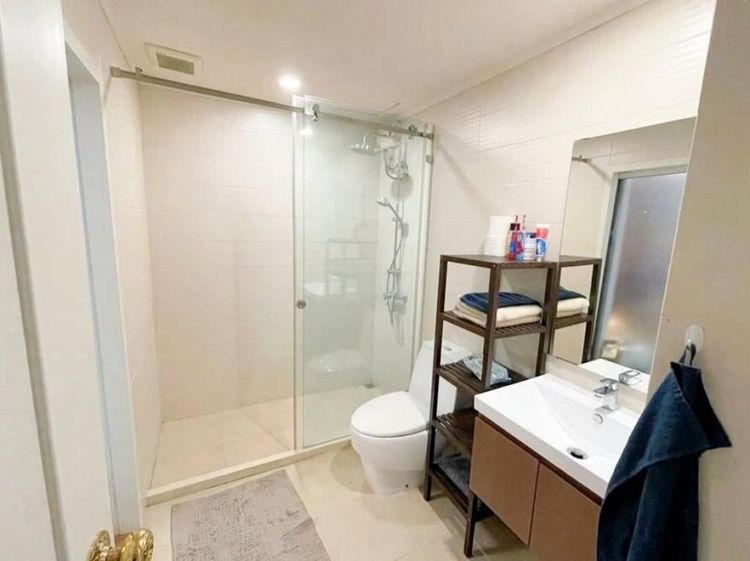 ตกแต่งครบ อื่นๆ 120 ตร.ม. 3 ห้องนอน 2 ห้องน้ำ คอนโดสำหรับ ขายใน คลองเตยเหนือ รูปที่ 4