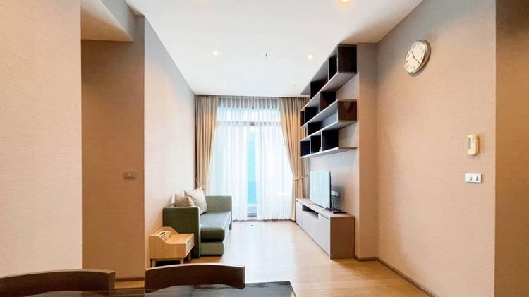 ตกแต่งครบ อื่นๆ 70 ตร.ม. 2 ห้องนอน 2 ห้องน้ำ คอนโดสำหรับ ขายใน สีลม รูปที่ 2