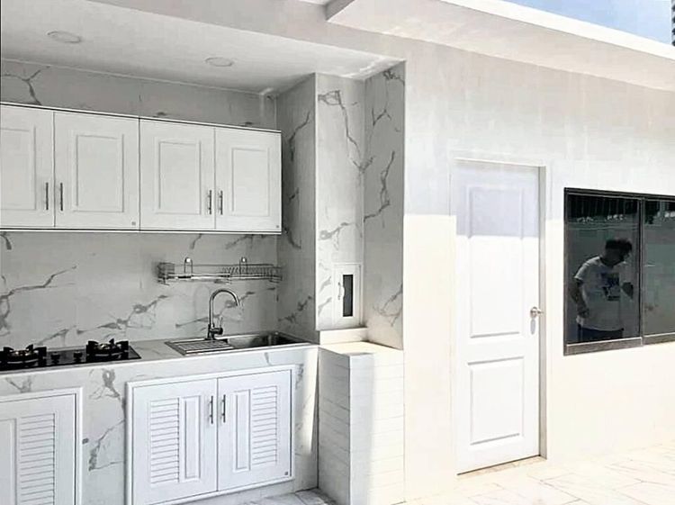 ตกแต่งครบ อื่นๆ 400 ตร.ม. 4 ห้องนอน 4 ห้องน้ำ ทาวน์เฮาส์สำหรับ ขายใน คลองตันเหนือ รูปที่ 4