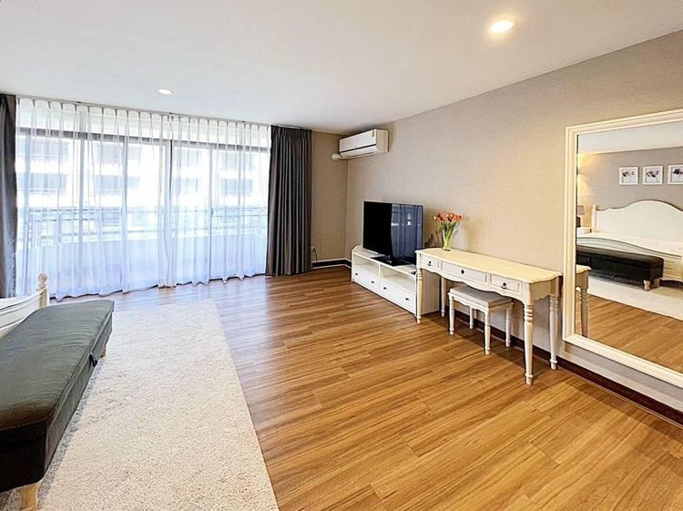 ตกแต่งครบ อื่นๆ 400 ตร.ม. 4 ห้องนอน 6 ห้องน้ำ ทาวน์เฮาส์สำหรับ ขายใน สวนหลวง รูปที่ 3
