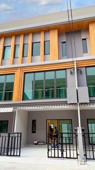 ตกแต่งครบ 2020 อื่นๆ 168 ตร.ม. 4 ห้องนอน 4 ห้องน้ำ ทาวน์เฮาส์สำหรับ ขายใน ประเวศ รูปที่ 2