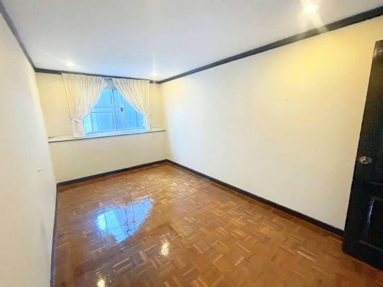 2010 อื่นๆ 165 ตร.ม. 4 ห้องนอน 3 ห้องน้ำ คอนโดสำหรับ ขายใน คลองเตยเหนือ รูปที่ 3