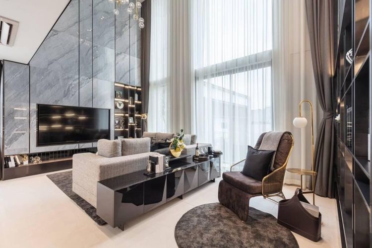 อื่นๆ 306 ตร.ม. 3 ห้องนอน 5 ห้องน้ำ ทาวน์เฮาส์สำหรับ ขายใน จอมพล รูปที่ 2