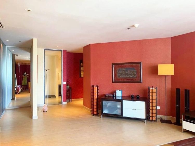 ตกแต่งครบ Raimon Land 176 ตร.ม. 2 ห้องนอน 2 ห้องน้ำ คอนโดสำหรับ ขายใน คลองเตย