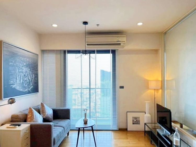 ตกแต่งครบ อื่นๆ 35 ตร.ม. 1 ห้องนอน 1 ห้องน้ำ คอนโดสำหรับ ขายใน บางลำพูล่าง