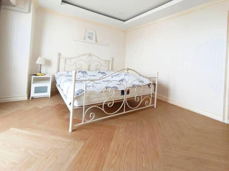 ตกแต่งครบ อื่นๆ 67 ตร.ม. 1 ห้องนอน 1 ห้องน้ำ คอนโดสำหรับ ขายใน สีลม รูปที่ 4