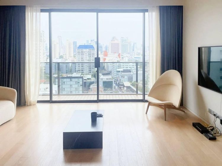 ตกแต่งครบ อื่นๆ 111 ตร.ม. 2 ห้องนอน 2 ห้องน้ำ คอนโดสำหรับ ขายใน คลองตันเหนือ