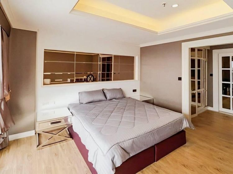 ตกแต่งครบ 2010 อื่นๆ 68 ตร.ม. 1 ห้องนอน 1 ห้องน้ำ คอนโดสำหรับ ขายใน สีลม รูปที่ 2