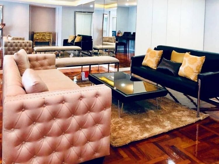 ตกแต่งครบ อื่นๆ 264 ตร.ม. 3 ห้องนอน 4 ห้องน้ำ คอนโดสำหรับ ขายใน คลองตันเหนือ