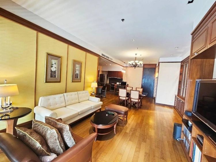 113 ตร.ม. 2 ห้องนอน 2 ห้องน้ำ คอนโดสำหรับ ขายใน คลองเตยเหนือ