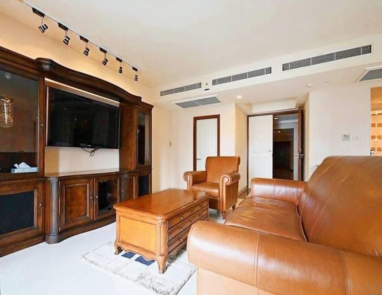 ตกแต่งครบ อื่นๆ 178 ตร.ม. 3 ห้องนอน 3 ห้องน้ำ คอนโดสำหรับ ขายใน ลุมพินี รูปที่ 2