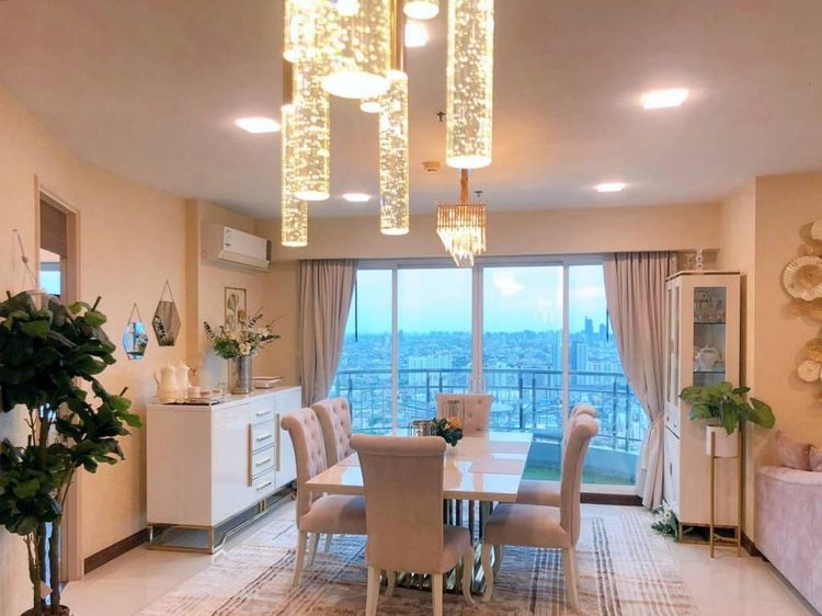 115 ตร.ม. 2 ห้องนอน 2 ห้องน้ำ คอนโดสำหรับ ขายใน ช่องนนทรี