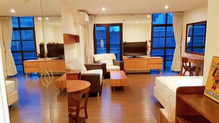 ตกแต่งครบ 2010 อื่นๆ 35 ตร.ม. สตูดิโอ 1 ห้องน้ำ คอนโดสำหรับ ขายใน สีลม รูปที่ 3