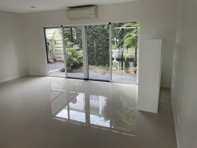 ตกแต่งครบ LPN Development 202 ตร.ม. 3 ห้องนอน 4 ห้องน้ำ ทาวน์เฮาส์สำหรับ ขายใน บางจาก รูปที่ 4
