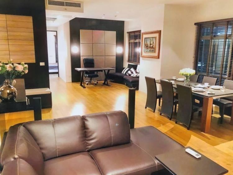 ตกแต่งครบ อื่นๆ 161 ตร.ม. 3 ห้องนอน 3 ห้องน้ำ คอนโดสำหรับ ขายใน คลองเตยเหนือ