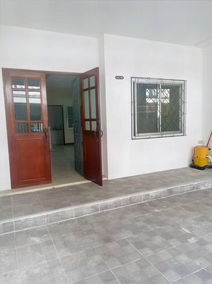 อื่นๆ 160 ตร.ม. 3 ห้องนอน 3 ห้องน้ำ ทาวน์เฮาส์สำหรับ ขายใน สวนหลวง รูปที่ 2