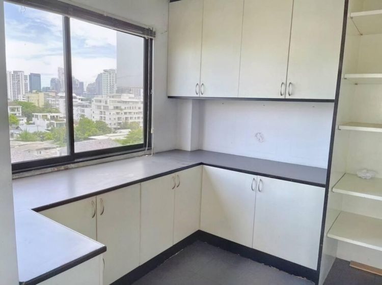 ตกแต่งครบ อื่นๆ 206 ตร.ม. 3 ห้องนอน 4 ห้องน้ำ คอนโดสำหรับ ขายใน ลุมพินี รูปที่ 4