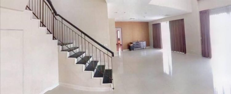ตกแต่งครบ อื่นๆ 381 ตร.ม. 4 ห้องนอน 4 ห้องน้ำ คอนโดสำหรับ ขายใน ลุมพินี รูปที่ 4