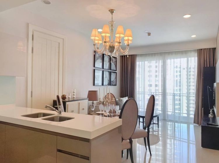 ตกแต่งครบ อื่นๆ 81 ตร.ม. 2 ห้องนอน 2 ห้องน้ำ คอนโดสำหรับ ขายใน ลุมพินี