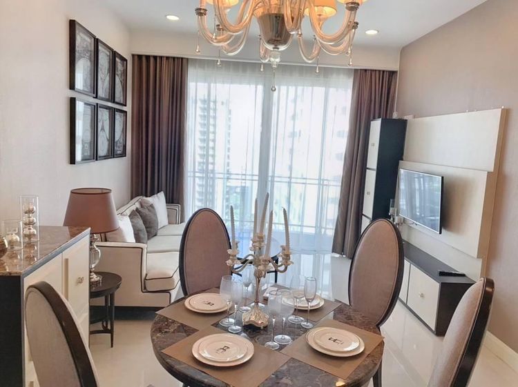 ตกแต่งครบ อื่นๆ 81 ตร.ม. 2 ห้องนอน 2 ห้องน้ำ คอนโดสำหรับ ขายใน ลุมพินี รูปที่ 2