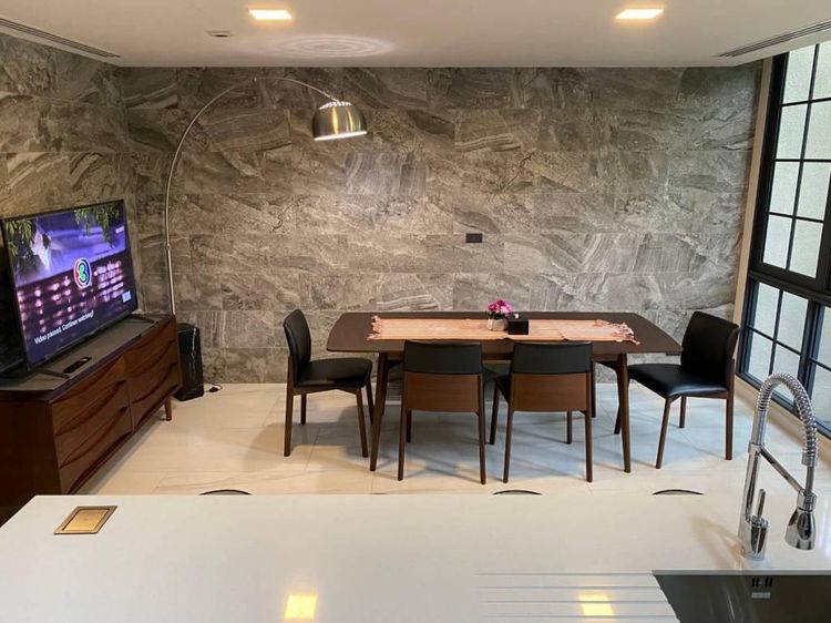 ตกแต่งครบ 2017 อื่นๆ 425 ตร.ม. 4 ห้องนอน 6 ห้องน้ำ ทาวน์เฮาส์สำหรับ ขายใน คลองตันเหนือ รูปที่ 3