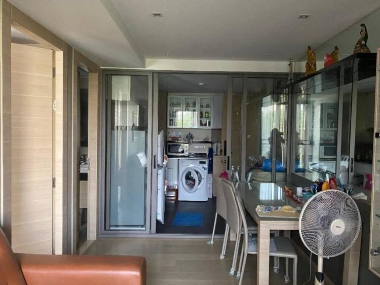 ตกแต่งครบ 2014 อื่นๆ 38 ตร.ม. 1 ห้องนอน 1 ห้องน้ำ คอนโดสำหรับ ขายใน สีลม รูปที่ 3