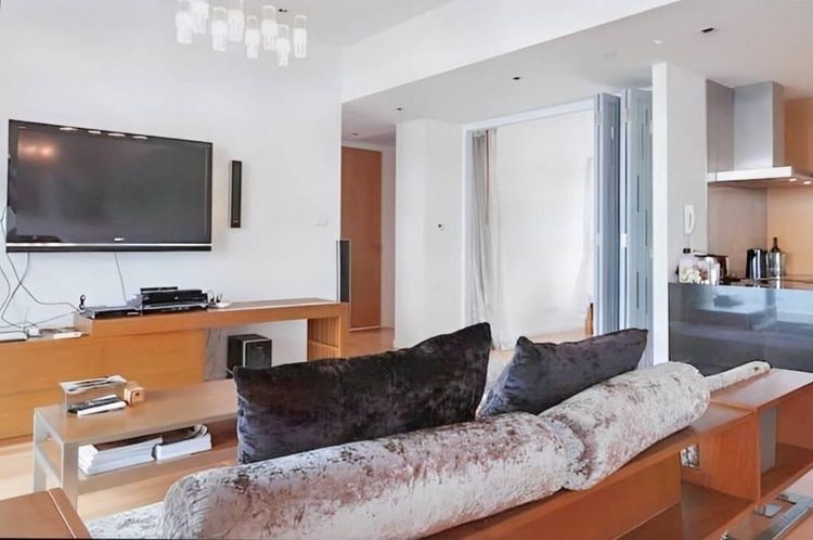 ตกแต่งครบ 2010 อื่นๆ 135 ตร.ม. 3 ห้องนอน 3 ห้องน้ำ คอนโดสำหรับ ขายใน บางโพงพาง รูปที่ 3