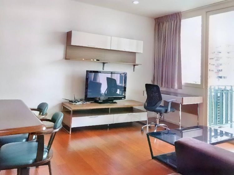 ตกแต่งครบ 2010 Major Development 77 ตร.ม. 2 ห้องนอน 2 ห้องน้ำ คอนโดสำหรับ ขายใน คลองเตยเหนือ