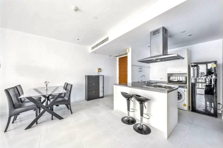 ตกแต่งครบ 2010 Major Development 96 ตร.ม. 2 ห้องนอน 2 ห้องน้ำ คอนโดสำหรับ ขาย &amp; เช่าใน คลองตันเหนือ รูปที่ 3