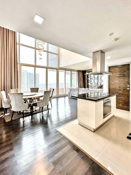 ตกแต่งครบ 2010 Major Development 220 ตร.ม. 3 ห้องนอน 3 ห้องน้ำ คอนโดสำหรับ ขาย &amp; เช่าใน คลองต้นไทร รูปที่ 3