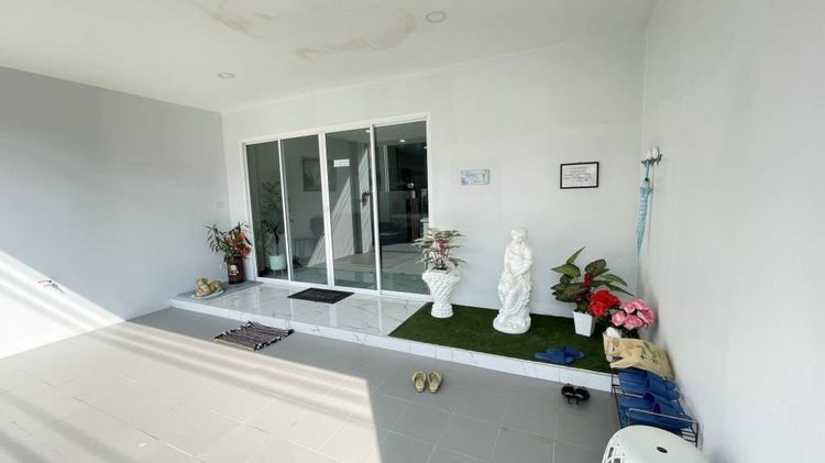 อื่นๆ ฮอลมาร์ค เอเลแกนท์ รูปที่ 2