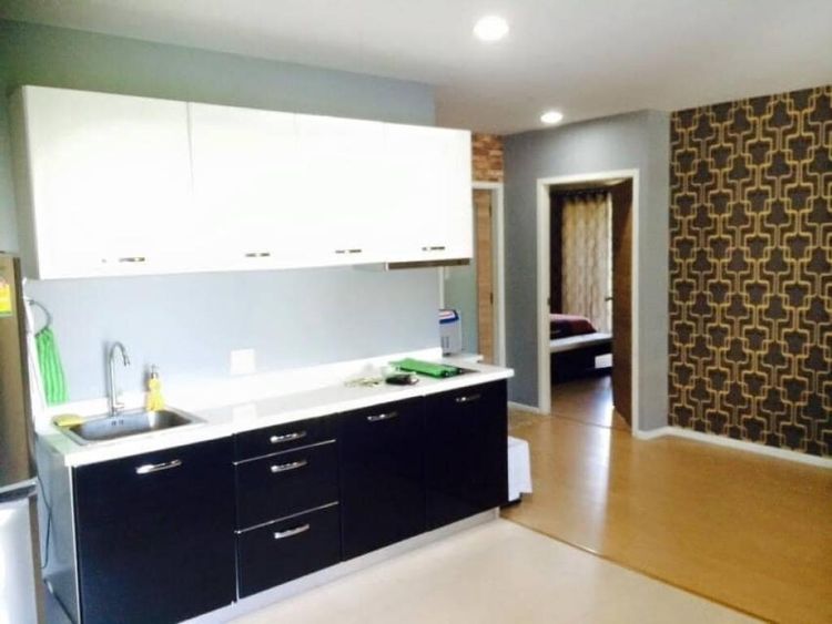 ตกแต่งครบ 2011 อื่นๆ 93 ตร.ม. 2 ห้องนอน 2 ห้องน้ำ คอนโดสำหรับ ขายใน ลุมพินี รูปที่ 2