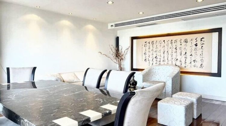 ตกแต่งครบ 2010 อื่นๆ 138 ตร.ม. 2 ห้องนอน 2 ห้องน้ำ คอนโดสำหรับ ขายใน คลองเตยเหนือ รูปที่ 3