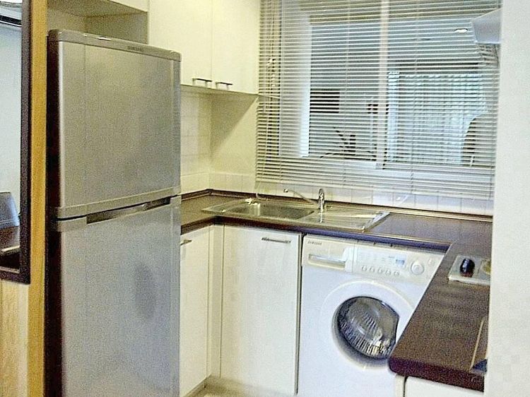 ตกแต่งครบ 2010 อื่นๆ 75 ตร.ม. 2 ห้องนอน 2 ห้องน้ำ คอนโดสำหรับ ขายใน คลองเตยเหนือ รูปที่ 3