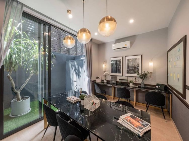 ตกแต่งครบ 2019 Chewathai 210 ตร.ม. 3 ห้องนอน 3 ห้องน้ำ ทาวน์เฮาส์สำหรับ ขายใน บางจาก รูปที่ 4